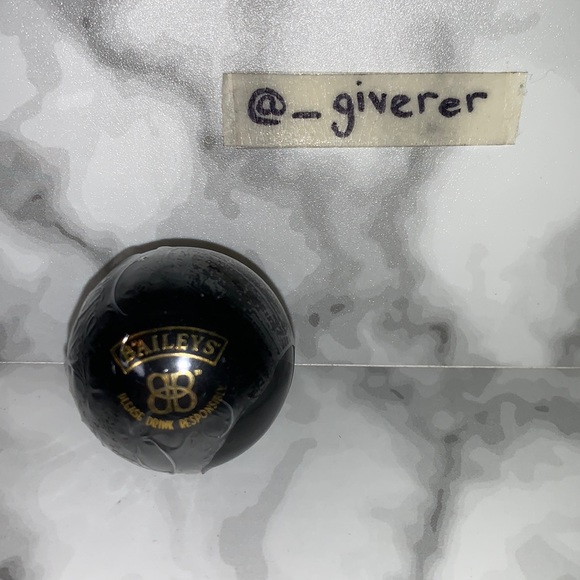 Sealed RARE BAILEYS IRISH CREAM LIP BALM SPHERE - Picture 1 of 8